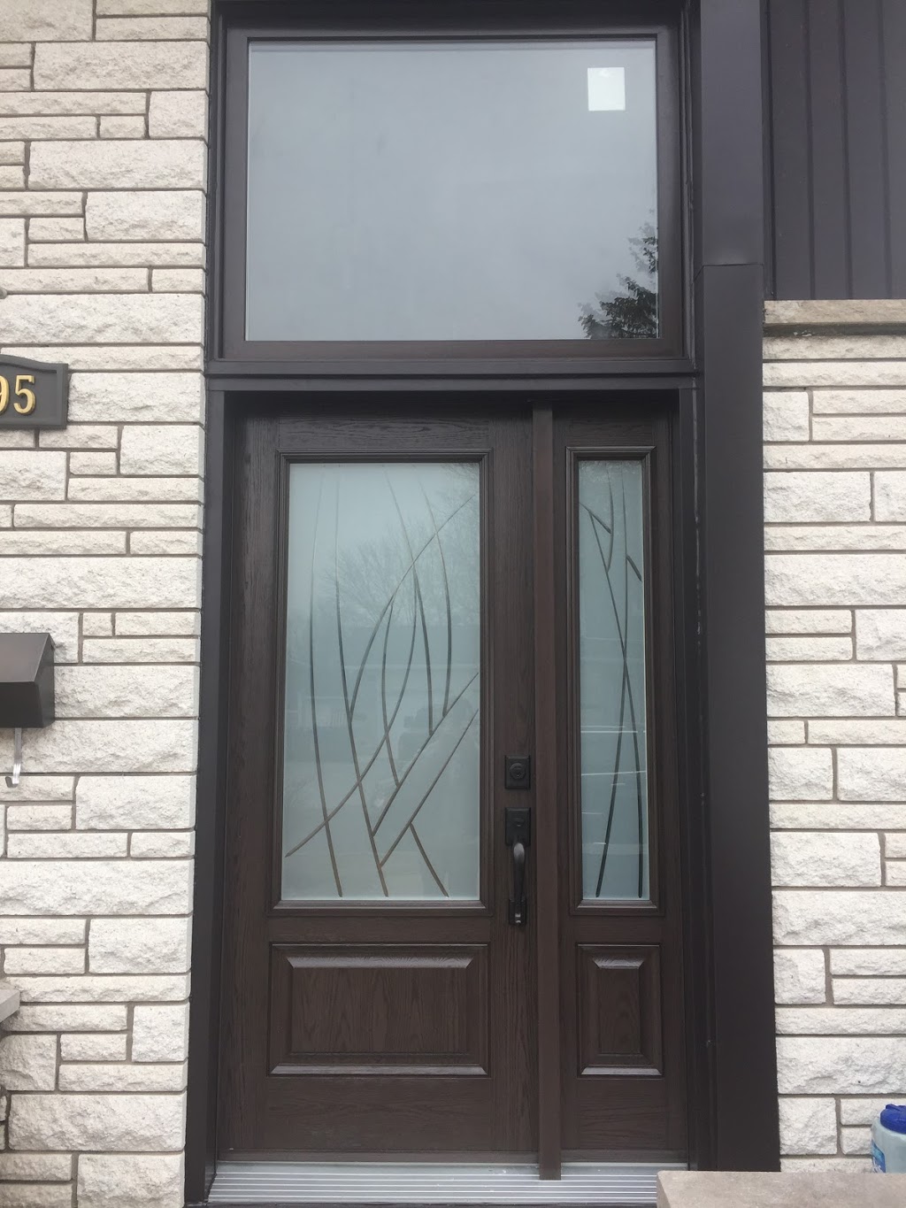 Fenetres Kompact Manufacturier | 1305 Rue Industrielle #2, La Prairie, QC J5R 2E4, Canada | Phone: (855) 855-0990