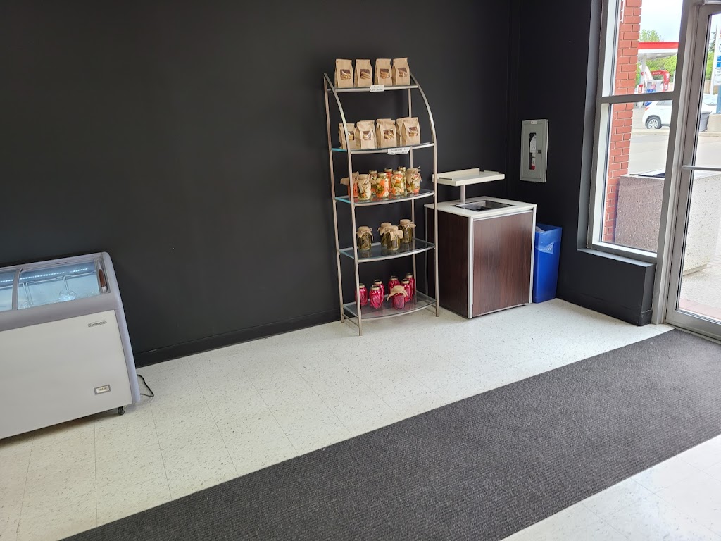 Sultans Gourmet Kitchen | 16769 91 St NW, Edmonton, AB T5Z 2X4, Canada | Phone: (780) 244-7482