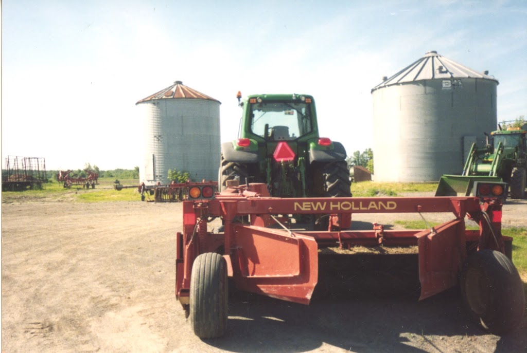 Ferme Robinson | 708 Chem. de la Rivière S, Saint-Eustache, QC J7R 0E2, Canada | Phone: (514) 473-5373