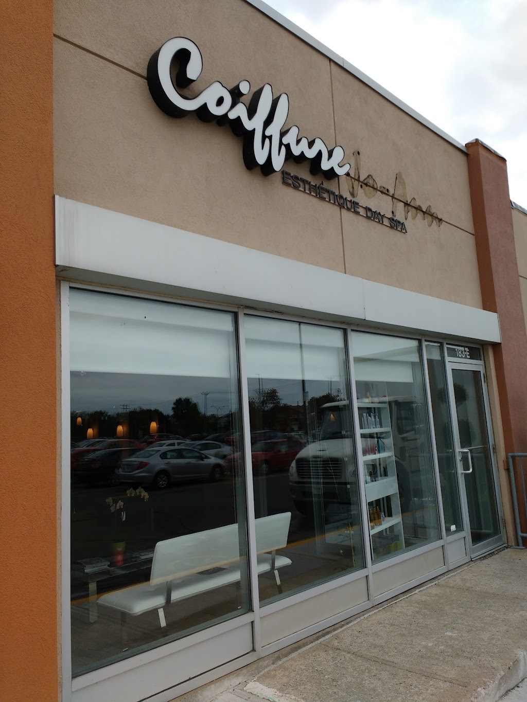 Coiffure Jo-Ann | 183 Boul Hymus, Pointe-Claire, QC H9R 1E9, Canada | Phone: (514) 697-9210