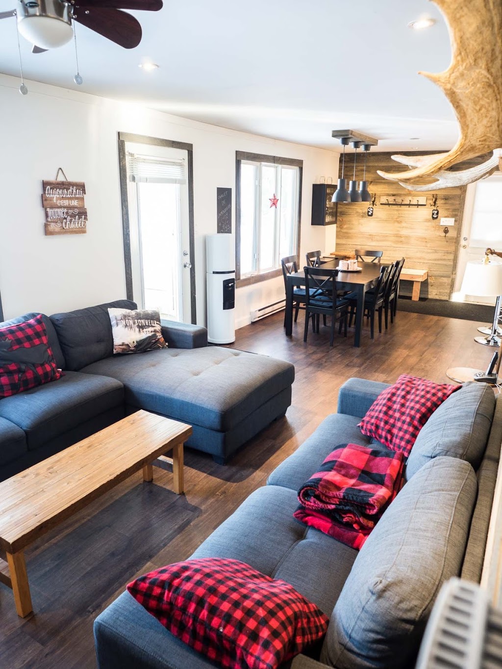 Chalets Plein Bois | 720 Chemin du Lac Sainte Rose N, Mandeville, QC J0K 1L0, Canada | Phone: (514) 668-2586