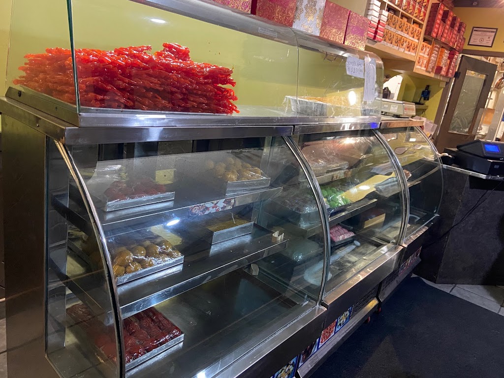 Bangali Sweets & Restaurant | 2985 Pembina Hwy, Winnipeg, MB R3T 2H5, Canada | Phone: (204) 505-1786