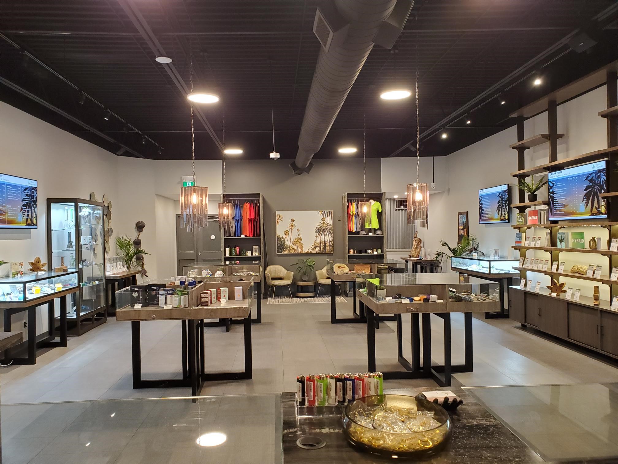 Tonik Cannabis | 560 West St Unit B, Brantford, ON N3R 6M7, Canada | Phone: (519) 304-5040