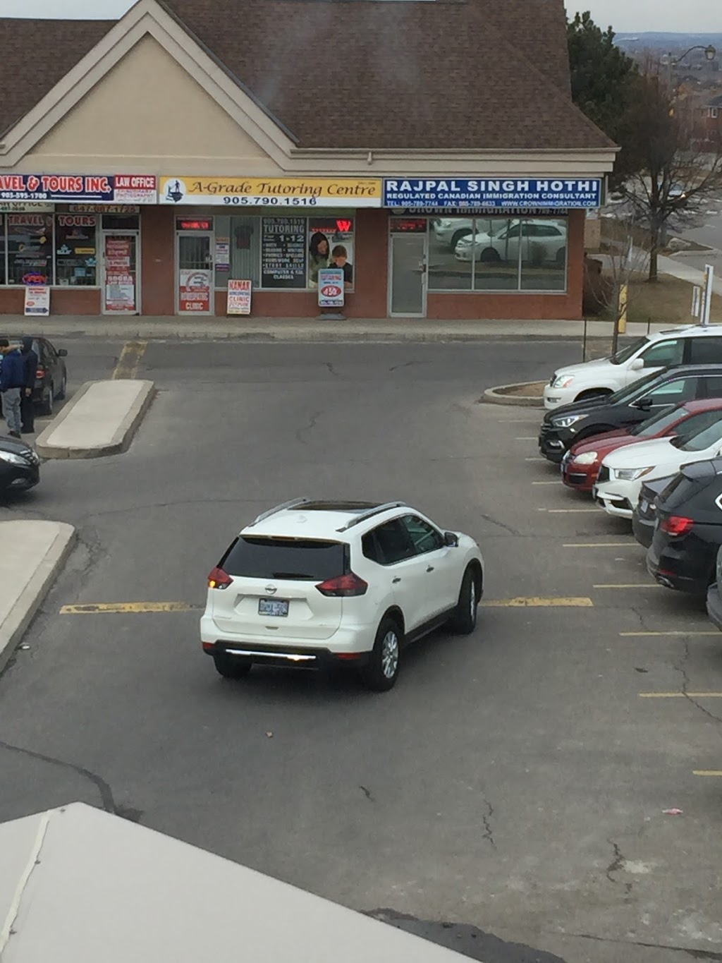 Crown Immigration Corporation | 1098 Peter Robertson Blvd #1, Brampton, ON L6R 3A5, Canada | Phone: (905) 789-7744