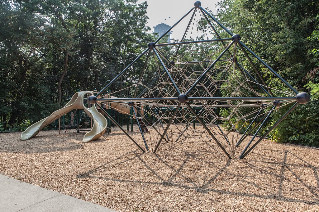 Branksome Hall | 10 Elm Ave, Toronto, ON M4W 1N4, Canada | Phone: (416) 920-9741