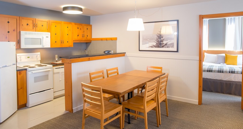 Lodge de la Montagne | 140 Chemin au Pied de la Montagne, Mont-Tremblant, QC J8E 3M2, Canada | Phone: (819) 681-4466