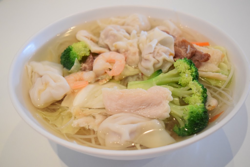 Soupe & Roll | 5865 Rue Hochelaga, Montréal, QC H1N 1X2, Canada | Phone: (514) 251-0808