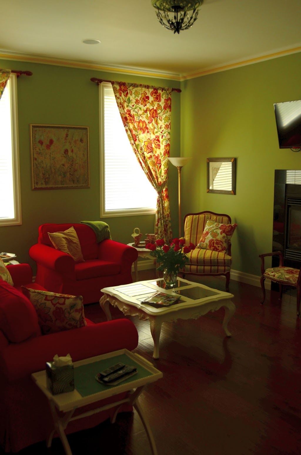 The Chepstow Inn | 2 Concession Road 6, Chepstow, ON N0G 1K0, Canada, Chepstow, ON N0G 1K0, Canada | Phone: (519) 366-2626