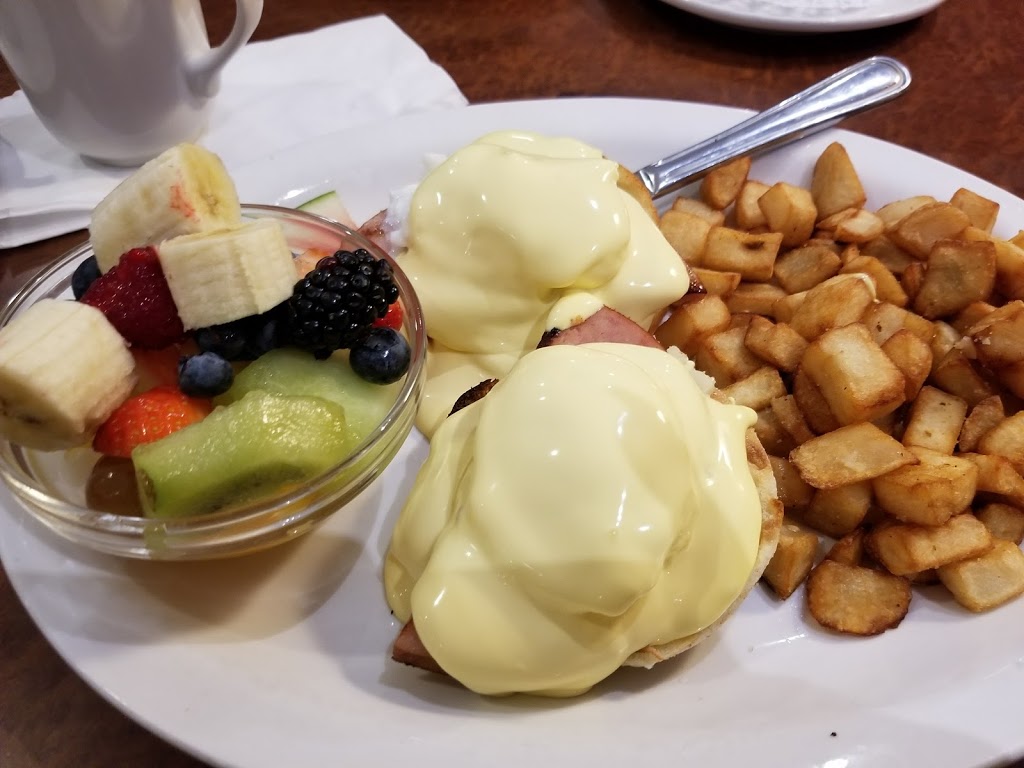 Fireside Deli & Family Restaurant | 800 Ottawa St S, Kitchener, ON N2E 3M6, Canada | Phone: (519) 581-1200