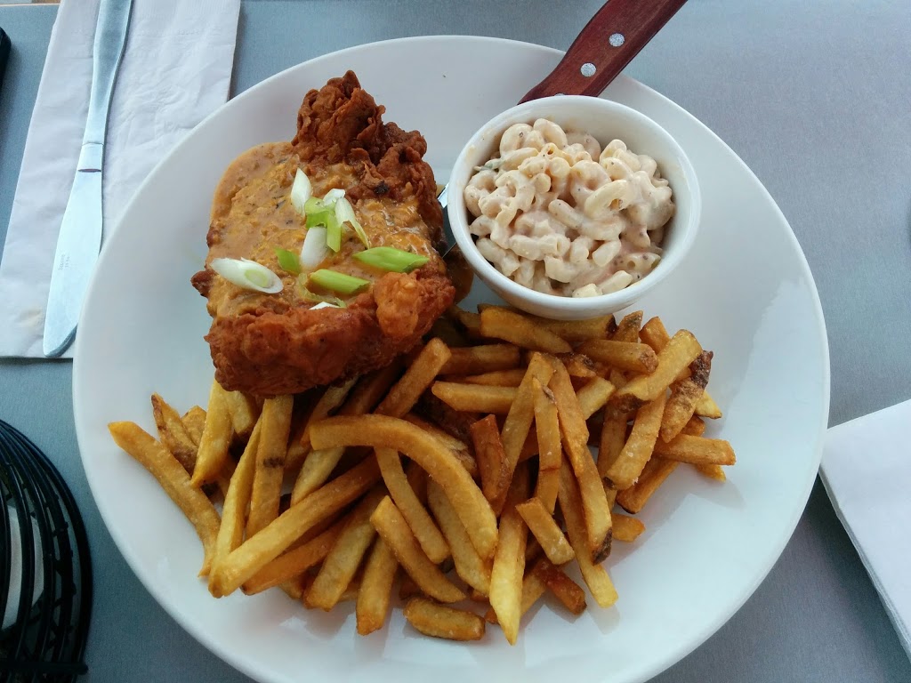 Rally Restaurant and Bar | 1660 OConnor Dr, North York, ON M4A 2R4, Canada | Phone: (416) 551-7356