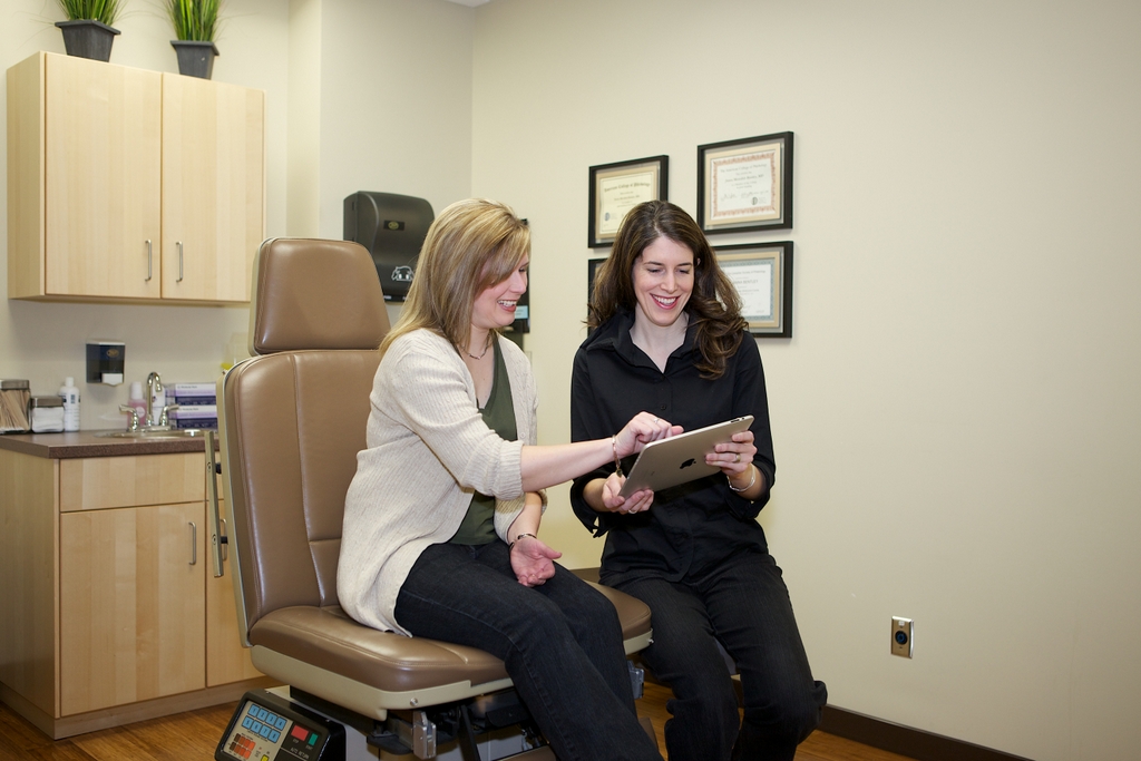 Bentley Janna Dr MD | 3293 Lakeshore Road, Kelowna, BC V1W 3S9, Canada | Phone: (250) 860-9919