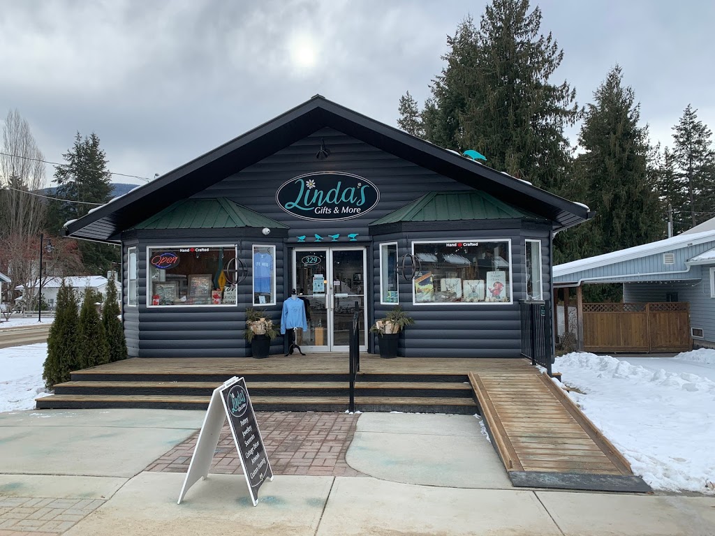 Linda’s Gifts and More | 329 Main St, Sicamous, BC V0E 2V0, Canada | Phone: (250) 253-5068