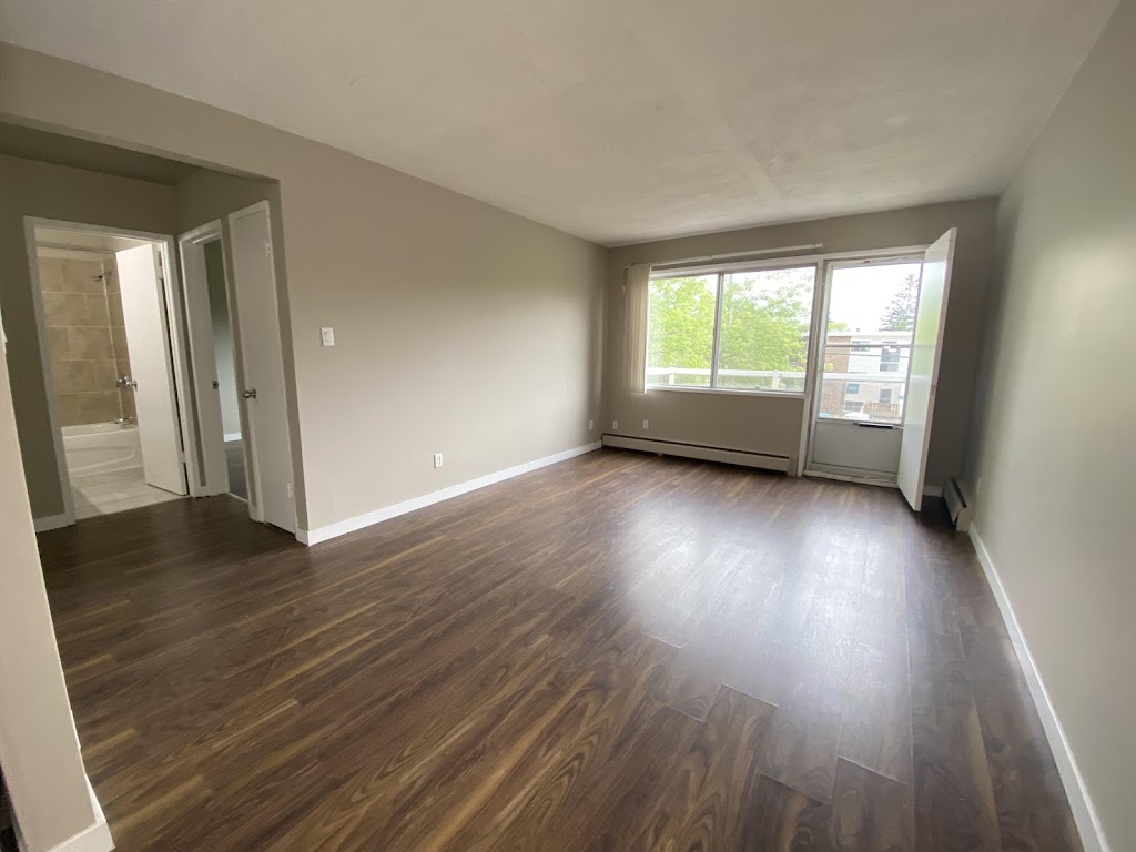 Murray Apartments | 11906 104 St NW, Edmonton, AB T5G 2L3, Canada | Phone: (780) 242-8740