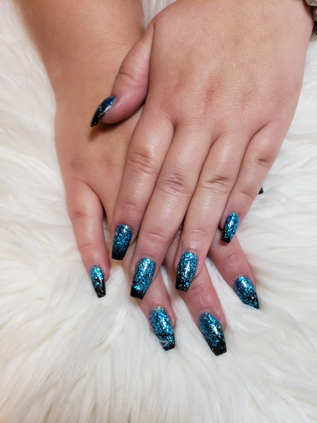 Crystal Nails Spa | 4948 52 St Unit A, Innisfail, AB T4G 1S7, Canada | Phone: (403) 392-1988