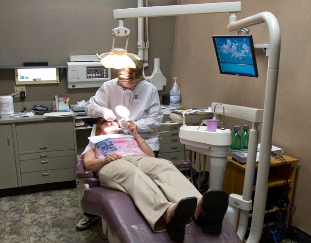 Fairview Mall Dental Centre | dentist | 285 Geneva St, St. Catharines, ON L2N 2G1, Canada | 9059375055 OR +1 905-937-5055