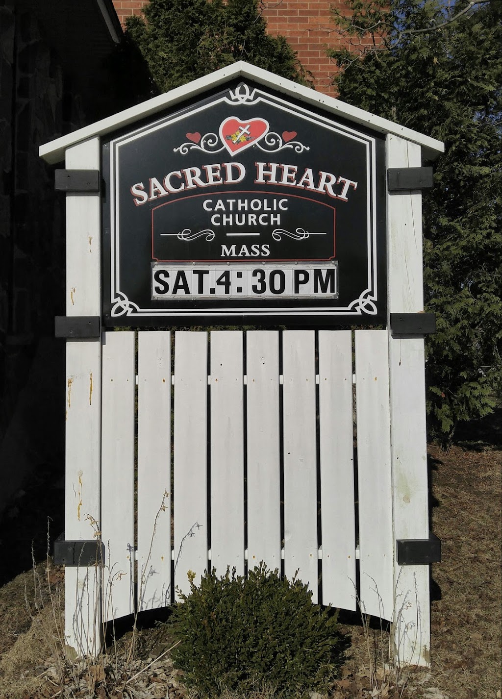 Sacred Heart Parish Church | Crawford St, Cobden, ON K0J 1K0, Canada | Phone: (613) 646-0000