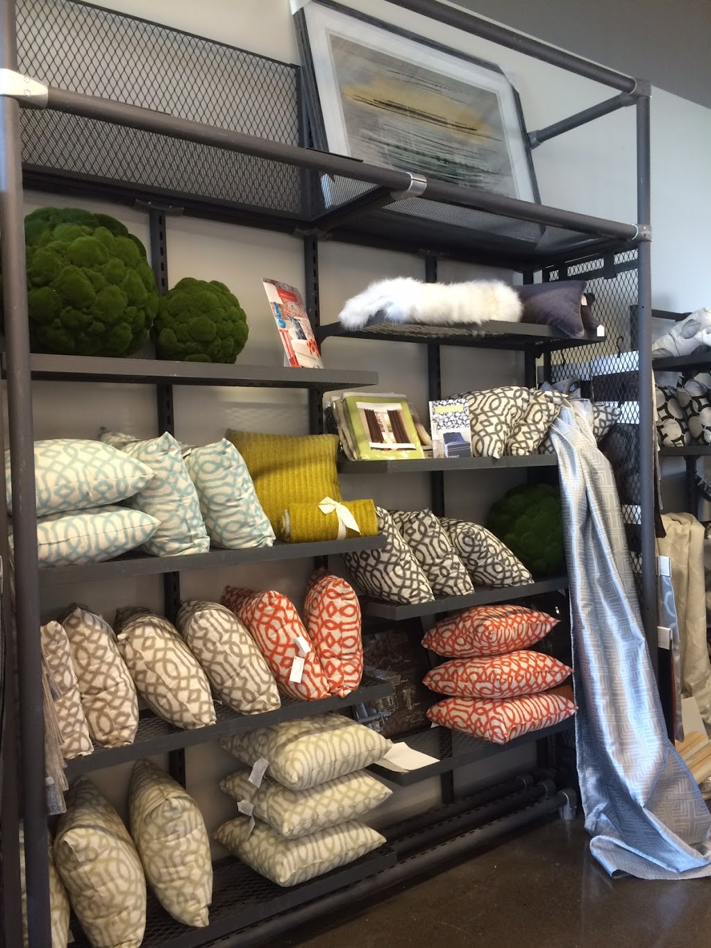 Design on King | 1700 King Rd, King City, ON L7B 0N1, Canada | Phone: (905) 833-1700