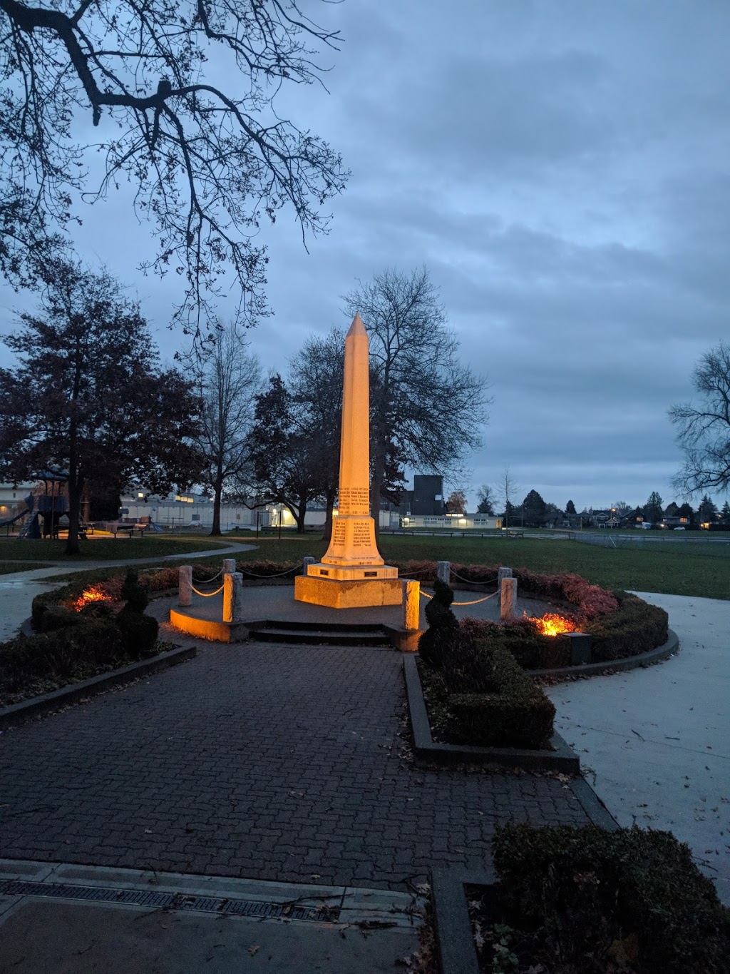 Memorial Park | 5010 47 Ave, Delta, BC V4K, Canada | Phone: (604) 946-3308