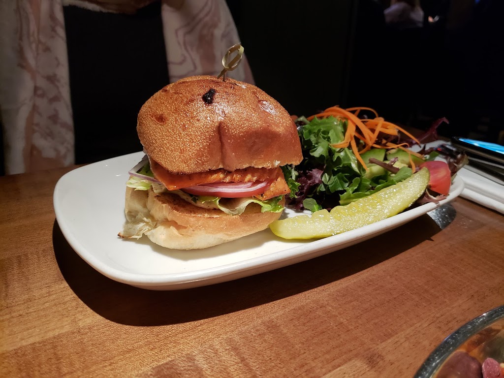 Marios Restaurant | 1105 56 St, Delta, BC V4L 2A2, Canada | Phone: (604) 943-4442