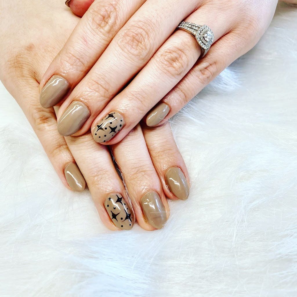 Party Nails | 715 Wellington St W, Guelph, ON N1H 8L8, Canada | Phone: (519) 821-4543