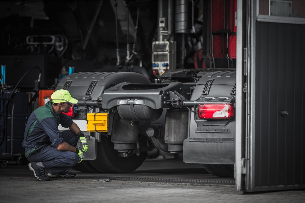 Jm Truck & Trailer Repair Ltd | 29 Raynhem Drive, Winnipeg, MB R3C 2E6, Canada | Phone: (204) 222-2500