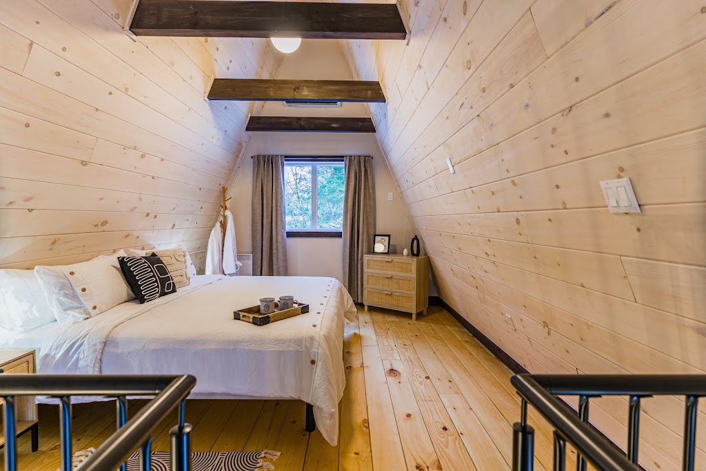 Les Refuges des Collines | 101 Chem. H Zurenski, Val-des-Monts, QC J8N 5J2, Canada | Phone: (819) 665-0098