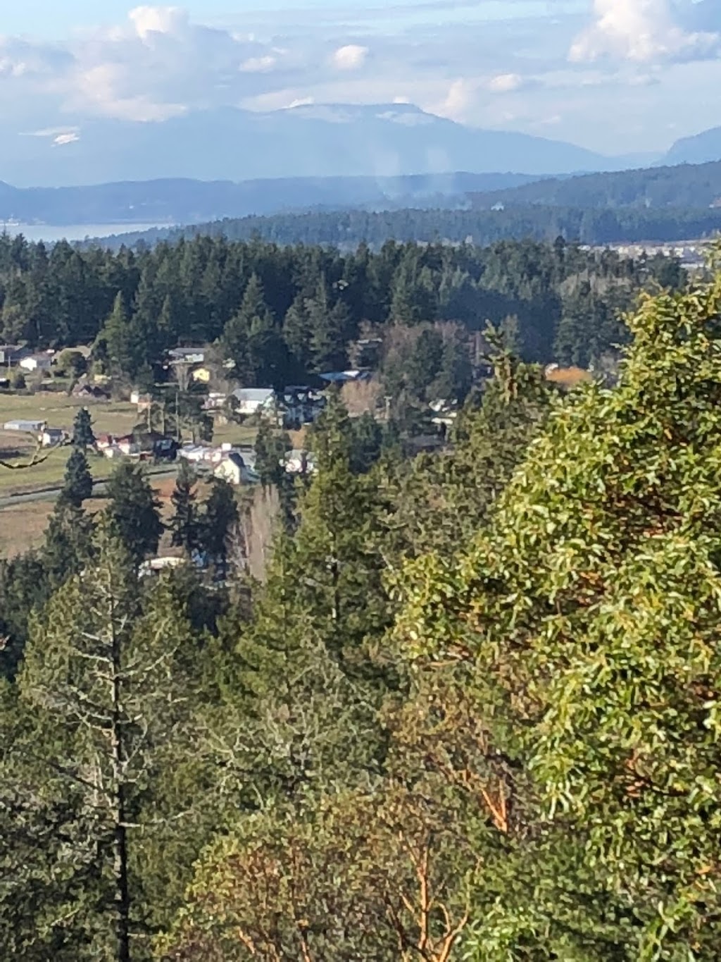 Bear Hill Summit | 6102 Central Saanich Rd, Victoria, BC V8Z 5T7, Canada