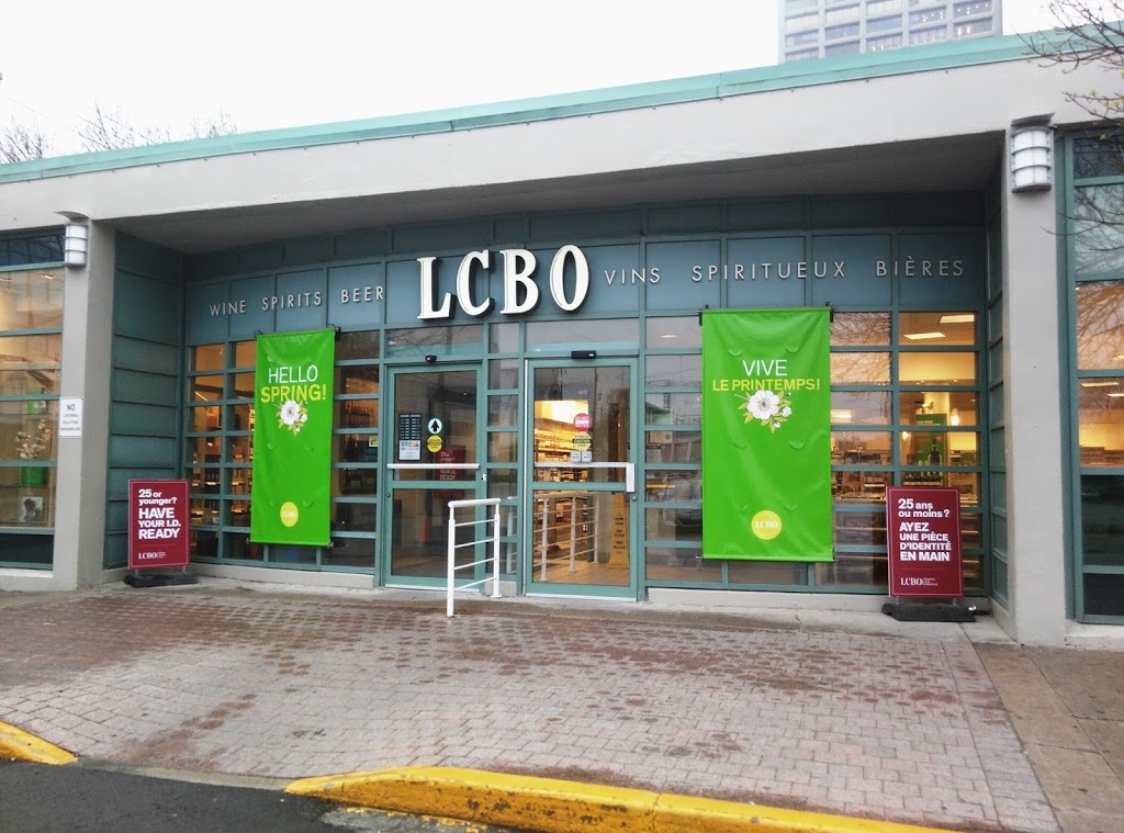 LCBO | Queens Quay, 2 Cooper St, Toronto, ON M5E 0B8, Canada | Phone: (416) 864-6777