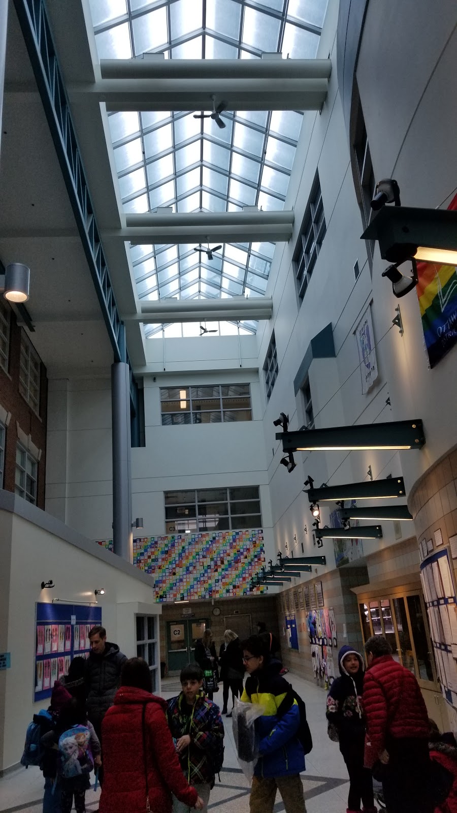 Hopewell Avenue Public School | 17 Hopewell Ave, Ottawa, ON K1S 2Y7, Canada | Phone: (613) 239-2348