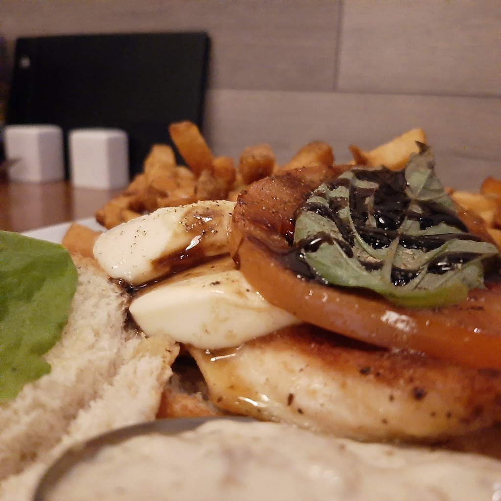 Bin 4 Burger Lounge | 6750 N Island Hwy N #102a, Nanaimo, BC V9V 1S3, Canada | Phone: (250) 933-4224
