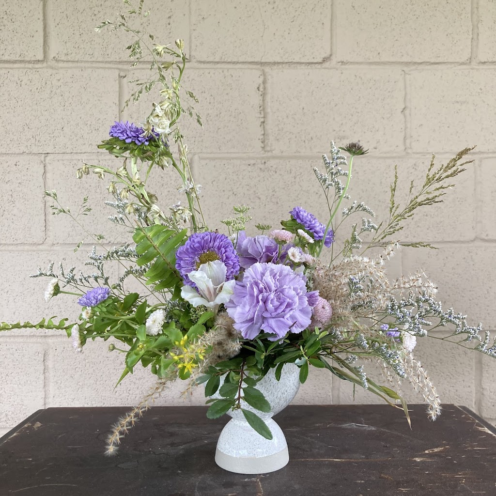 JF Floral & Garden Studio | 1464 Ridgemount Dr, Comox, BC V9M 3H1, Canada | Phone: (778) 668-3255