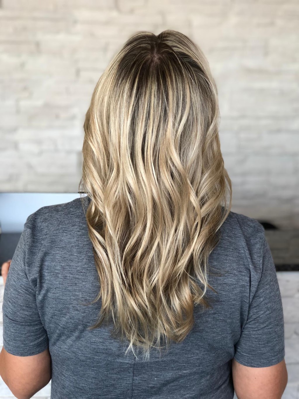 Menna Hair Lounge | 8707 Dufferin St unit 6, Thornhill, ON L4J 0A2, Canada | Phone: (905) 597-6899
