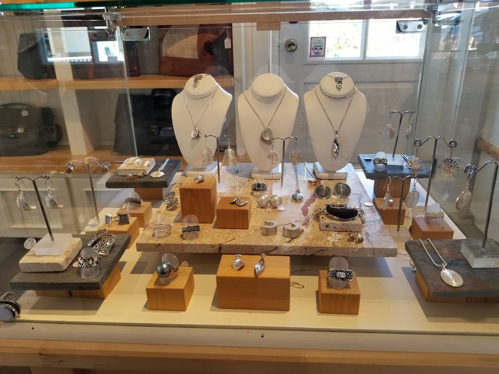 Atelier Pierre Brouillette joaillier | 88 Av. Morel, Kamouraska, QC G0L 1M0, Canada | Phone: (418) 863-3140