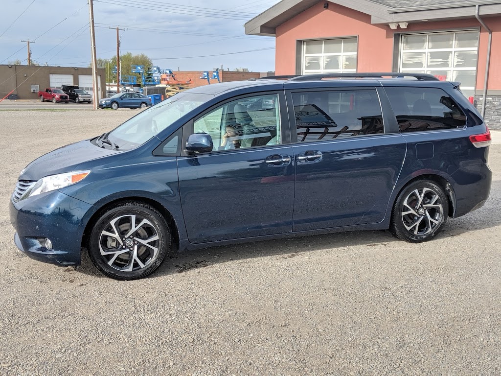 Silver Spray Wash | 988 Waterton Ave, Pincher Creek, AB T0K 1W0, Canada | Phone: (403) 627-4255