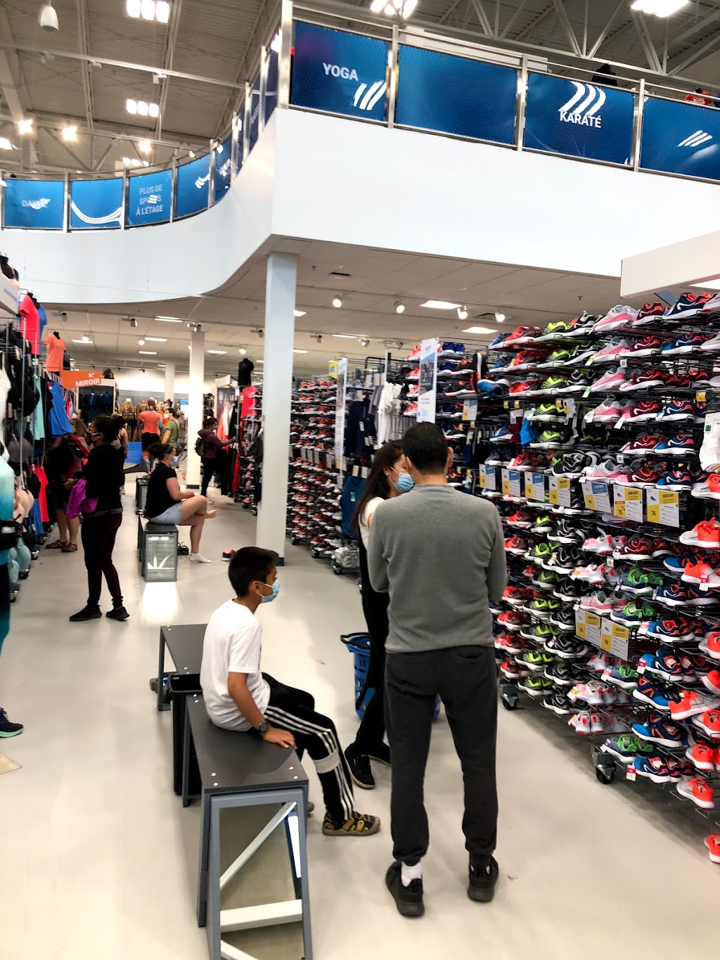 Décathlon Laval | Centre Laval, 1600 Boul. le Corbusier, Laval, QC H7S 1Z2, Canada | Phone: (450) 238-3322