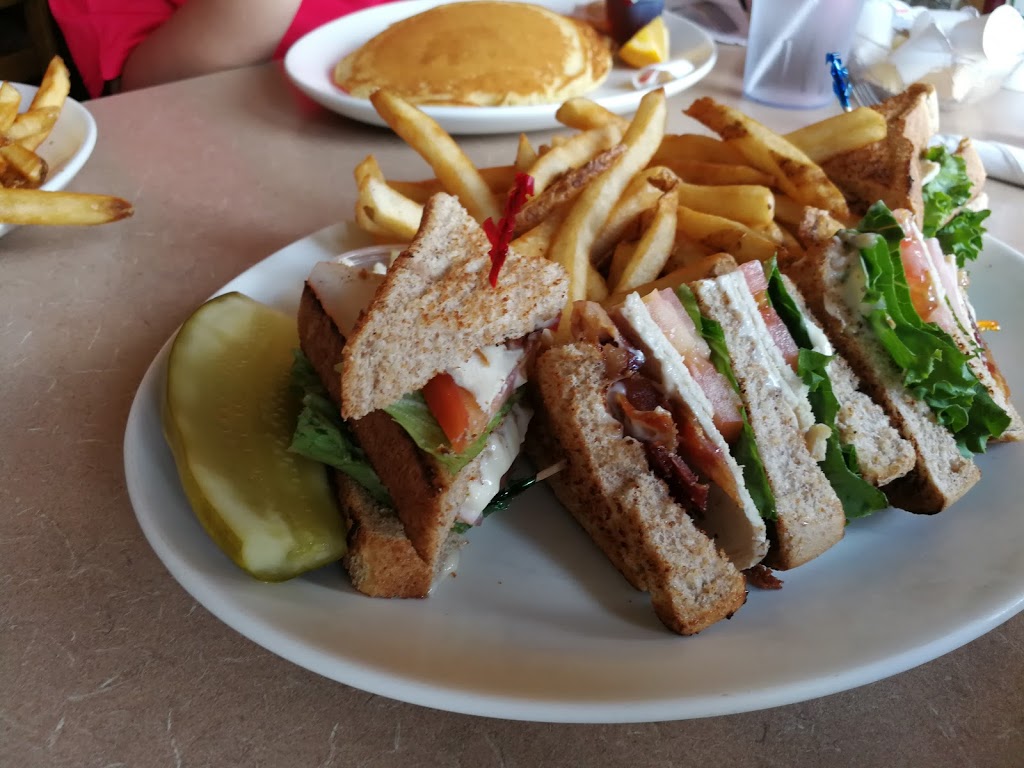 Omega family restaurant | 685 Fischer-Hallman Rd, Kitchener, ON N2E 4E9, Canada | Phone: (519) 745-2500