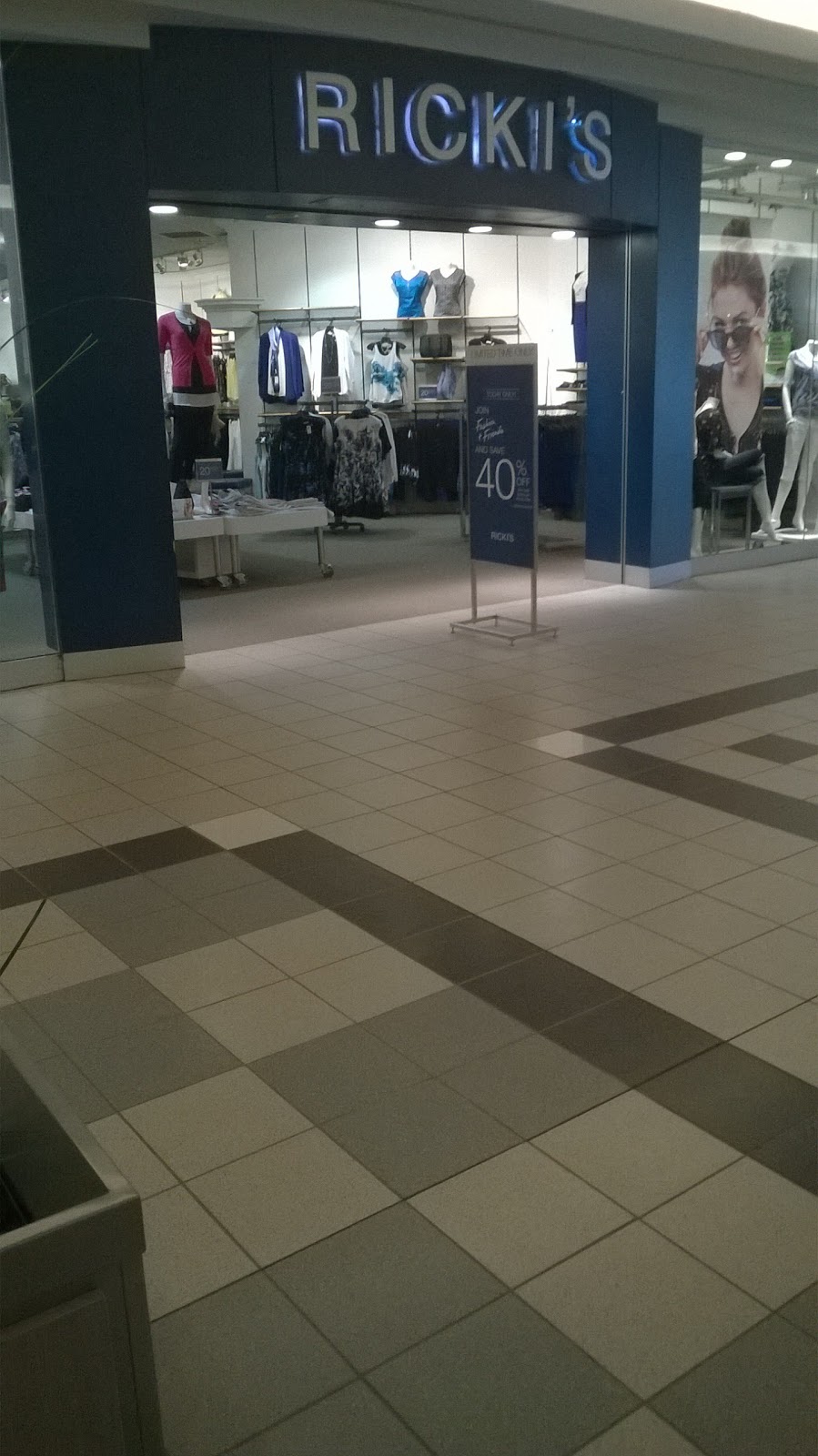 Rickis | Southland Mall, 2823 Gordon Rd Unit 123, Regina, SK S4S 6H7, Canada | Phone: (306) 584-7332