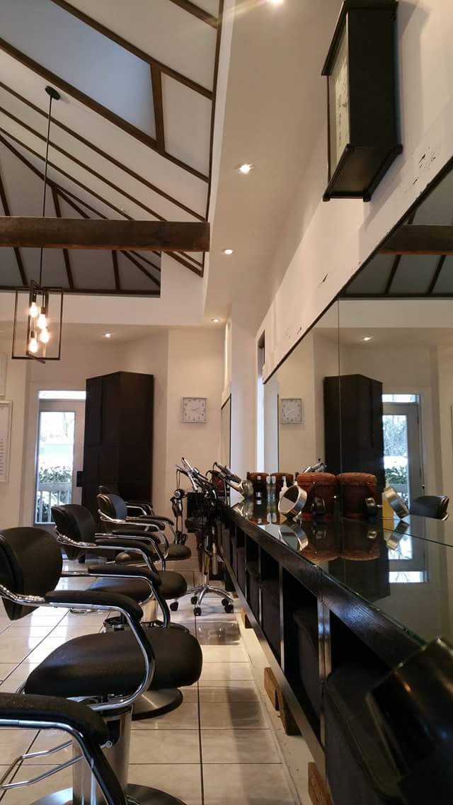 Espace Coiffure NG | 1278 Av Victoria, Greenfield Park, QC J4V 1L7, Canada | Phone: (450) 671-8323