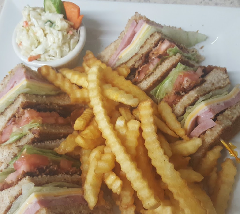 Ken’s Restaurant | 1720 20 Ave, Nanton, AB T0L 1R0, Canada | Phone: (403) 646-2922