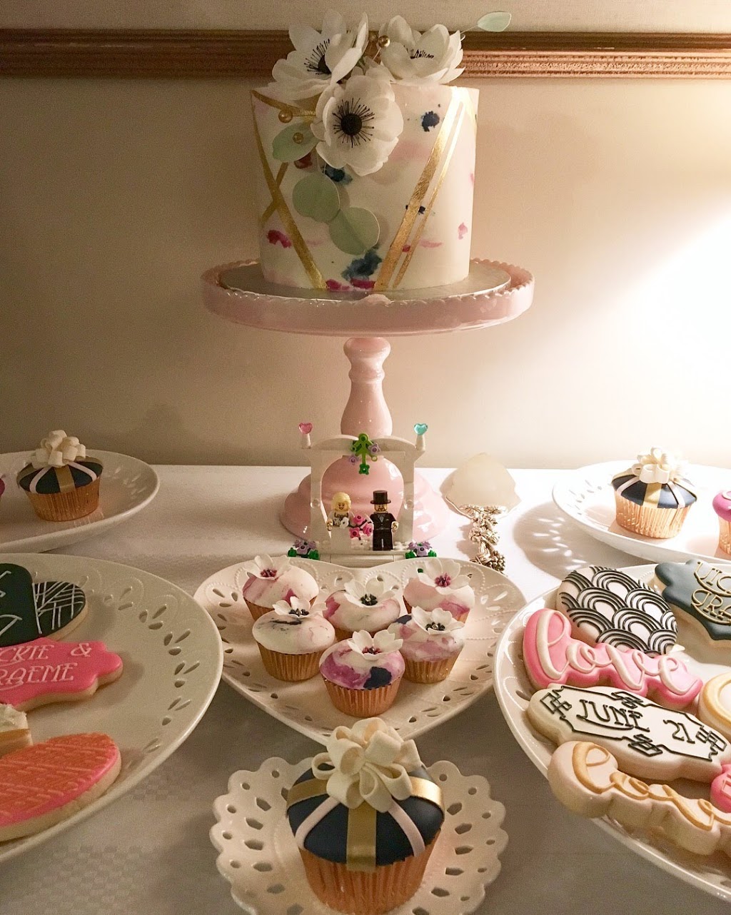 The Girl With The Most Cake | 2680 Dunrobin Rd, Dunrobin, ON K0A 1T0, Canada | Phone: (613) 832-8952
