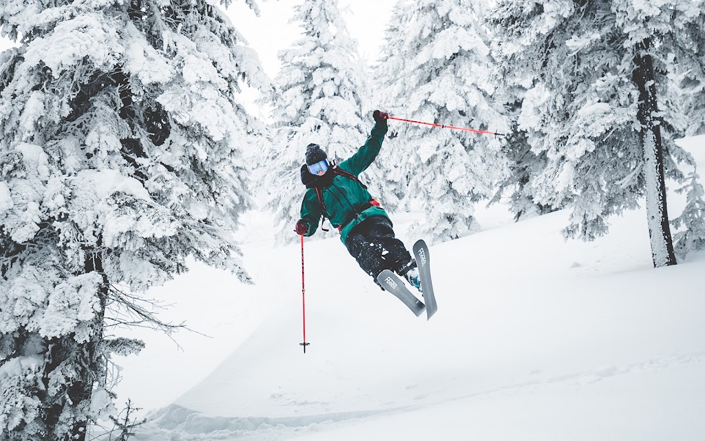 Ferreol skis haute performance | 9414 Bd Sainte-Anne, Sainte-Anne-de-Beaupré, QC G0A 3C0, Canada | Phone: (581) 995-3172