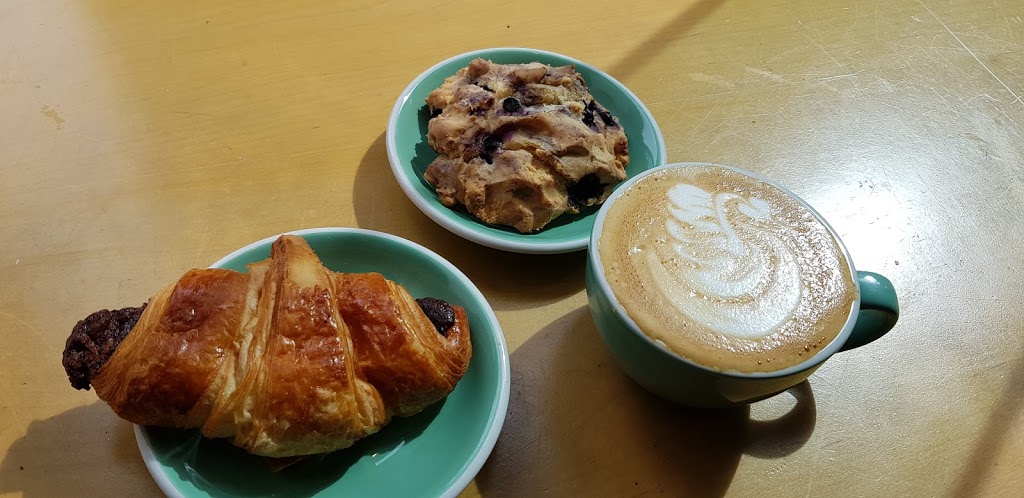 Cafe Moi | 1200 Bay St, Toronto, ON M5R 2A5, Canada | Phone: (416) 929-6666