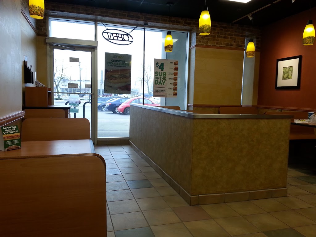 Subway | 500 Fairway Centre Rd S Fairway Centre, Kitchener, ON N2C 1X3, Canada | Phone: (519) 748-0607