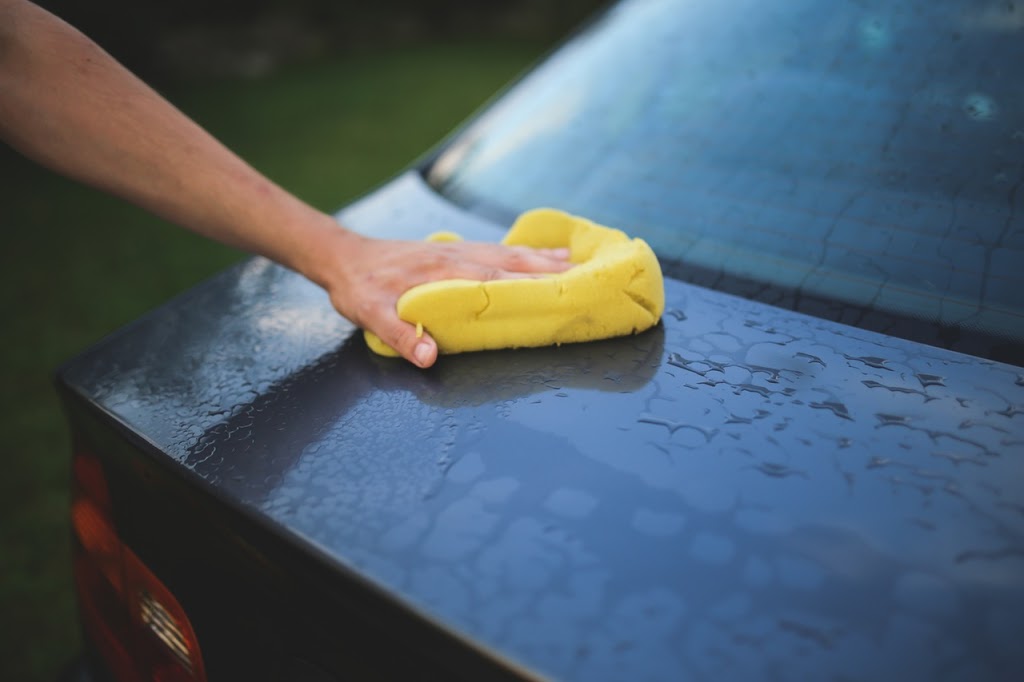 Etobicoke Auto Glass Repair | 1365 Mid-Way Blvd, Mississauga, ON L5T 2J5, Canada | Phone: (416) 945-9323