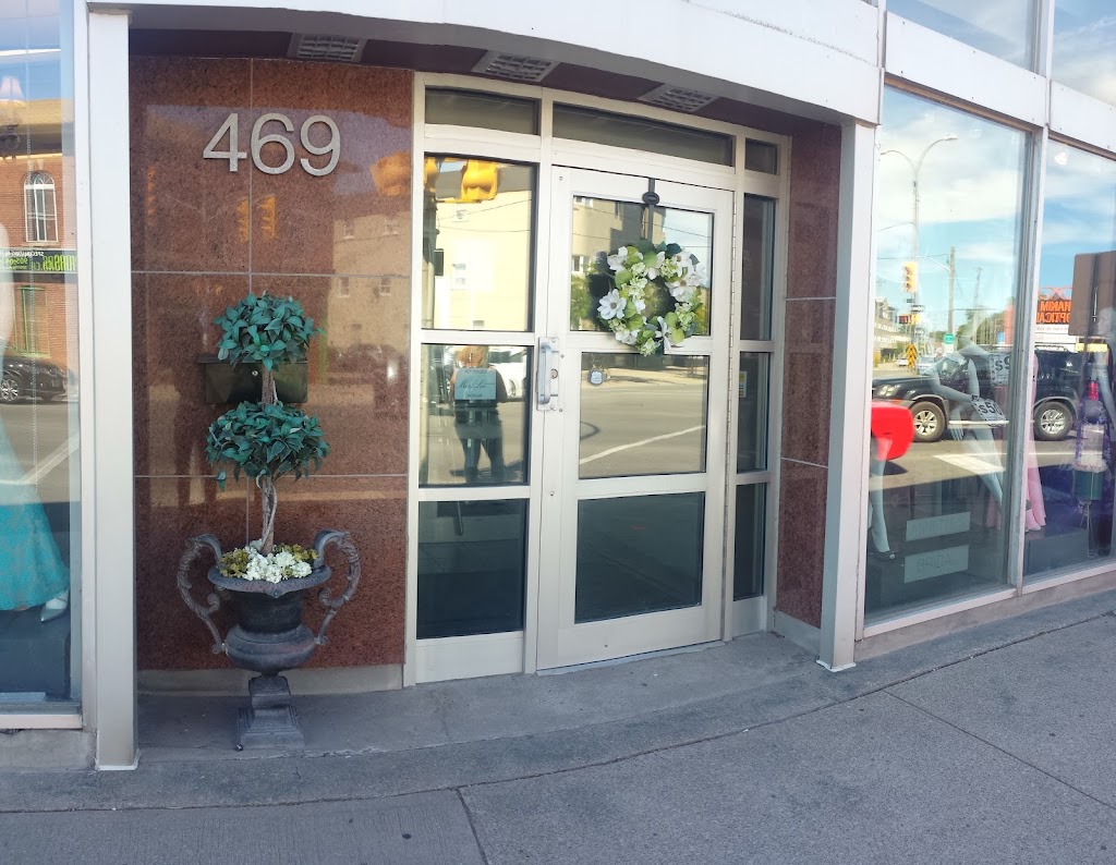 Annettes Bridal | 469 St Paul St, St. Catharines, ON L2R 3N4, Canada | Phone: (289) 362-1576