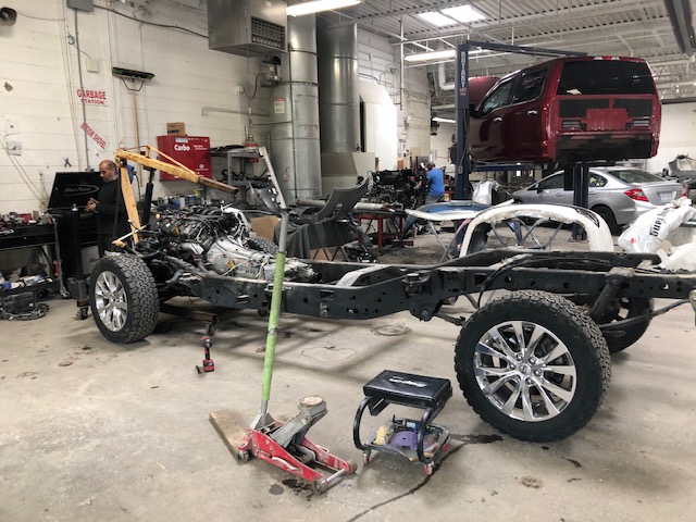 Marcels Collision | 5584 Tecumseh Rd E, Windsor, ON N8T 1C7, Canada | Phone: (519) 945-1181