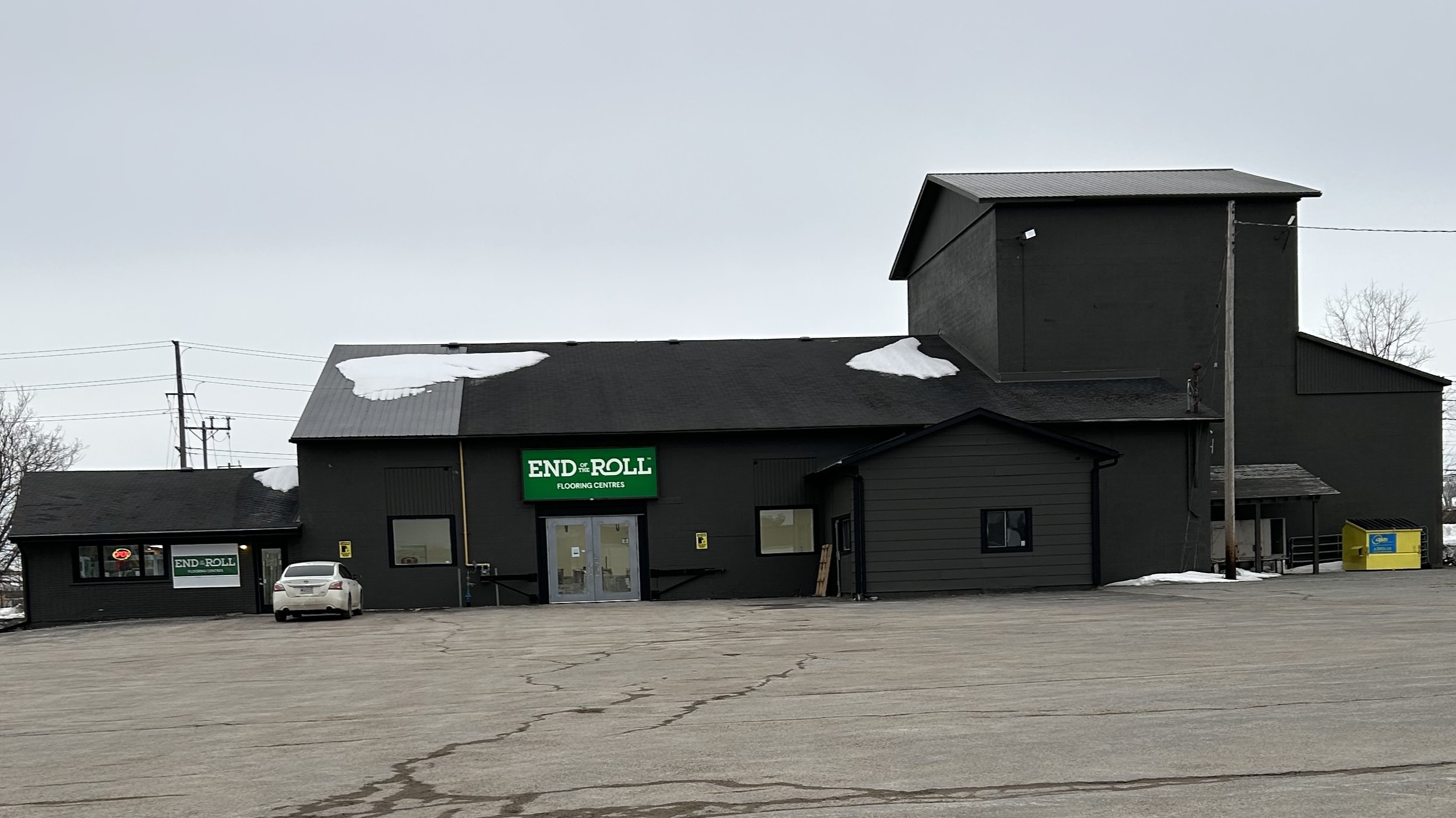 End Of The Roll - Kingston | 550 Gardiners Rd, Kingston, ON K7M 3X9, Canada | Phone: (613) 389-7655
