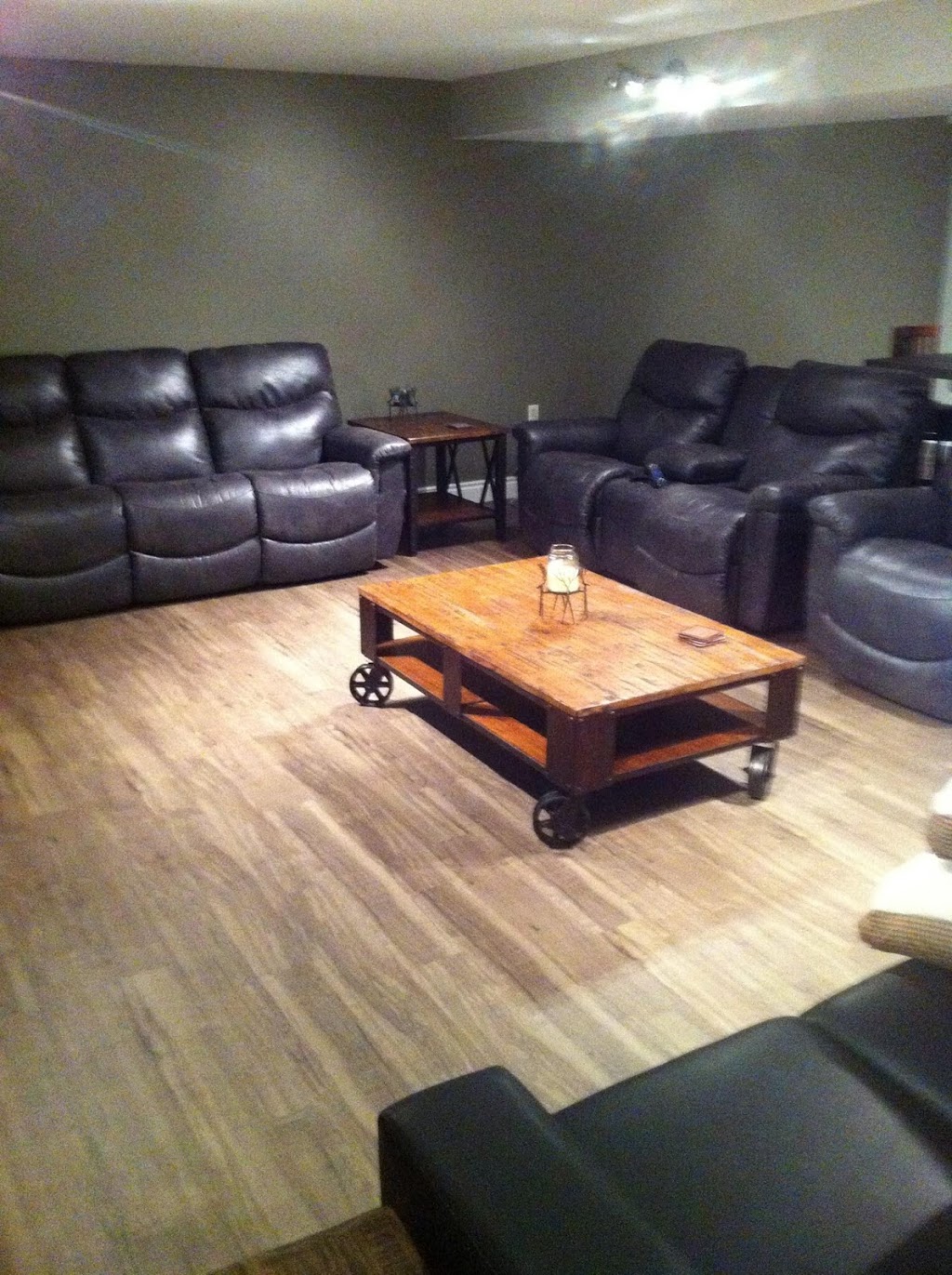 Homestead Furniture, Appliances, Flooring & Window Coverings (Si | 1918 Scugog St, Port Perry, ON L9L 1H7, Canada | Phone: (905) 985-2451