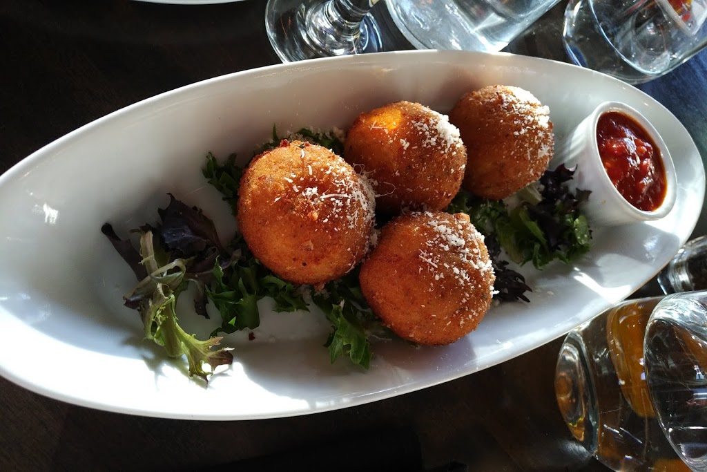 Fuoco | 1463 Boulevard Lionel-Boulet, Varennes, QC J3X 1P7, Canada | Phone: (450) 652-2522