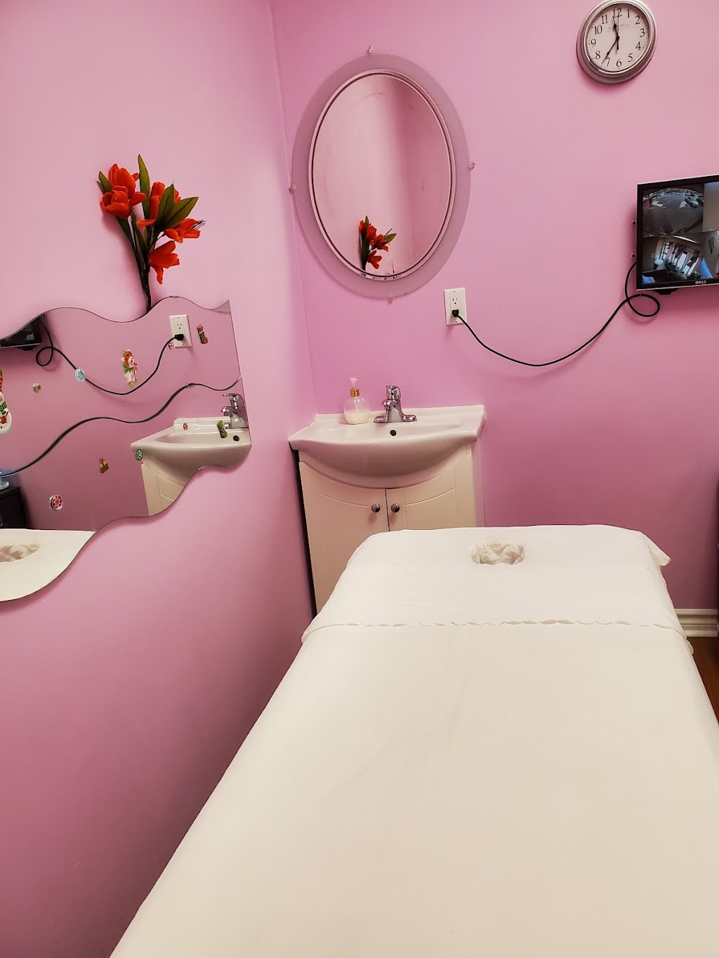 Hawaii Health Spa | 3110 Kingston Rd, Scarborough, ON M1M 1P2, Canada | Phone: (416) 261-8088
